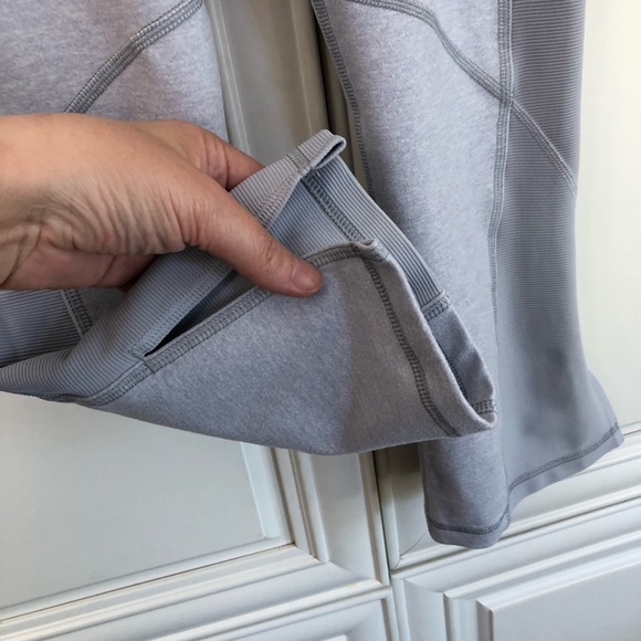 Ivivva by Lululemon yoga crops - Picture 4 of 10